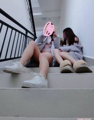 东京热丝袜无码一区_免费高清日本成人在线